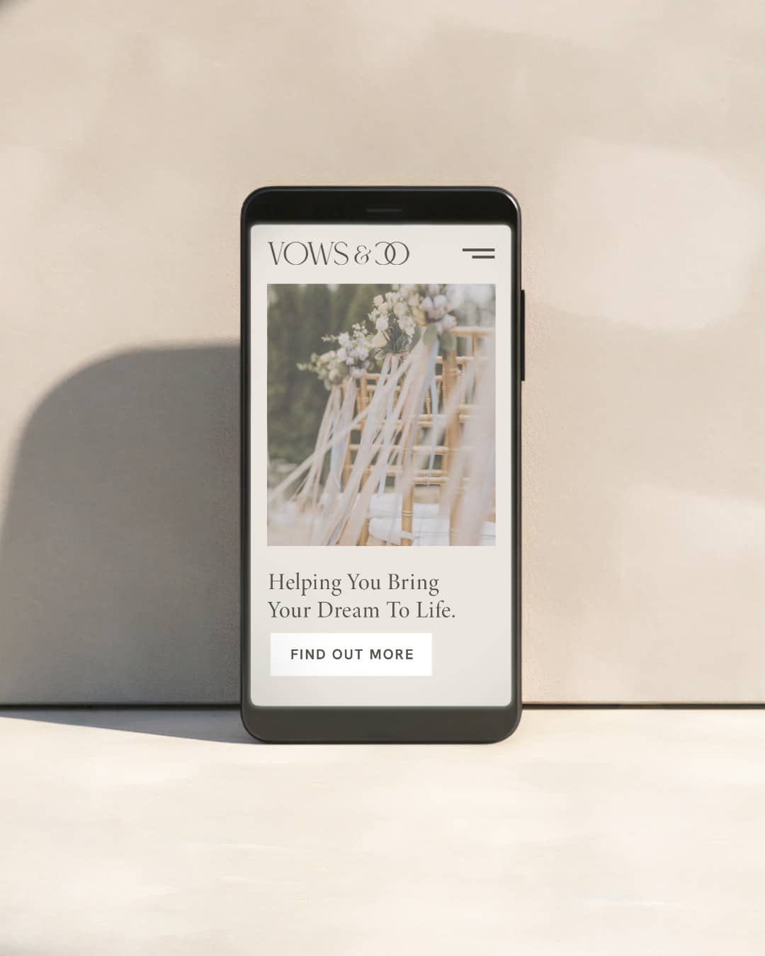 Esküvői fotós weboldal mobil nézetben elegáns arculati megjelenéssel