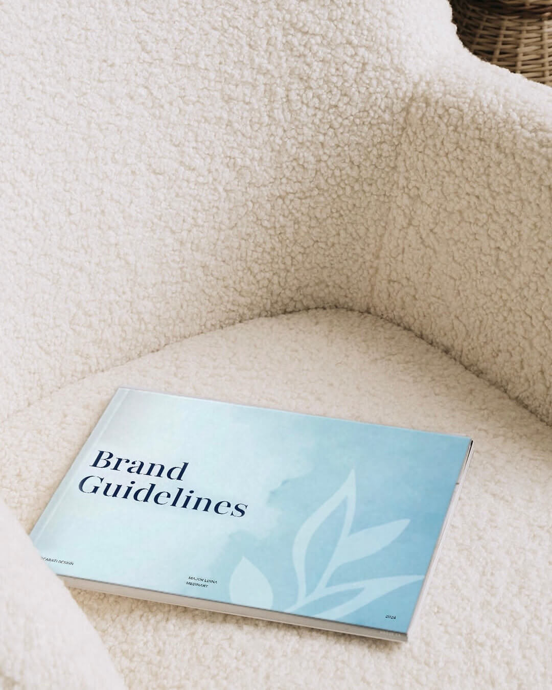 MedinArt arculati kézikönyv Brand Guidelines borítóval