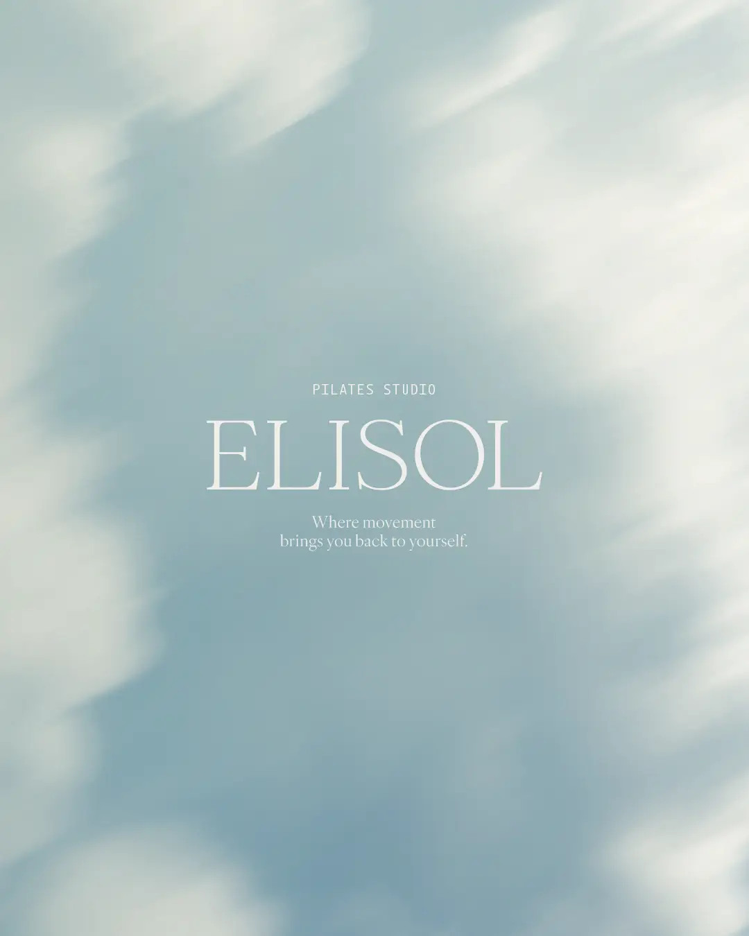 Pilates studio márkaépítés kék tónusú háttérrel és elegáns ELISOL logóval